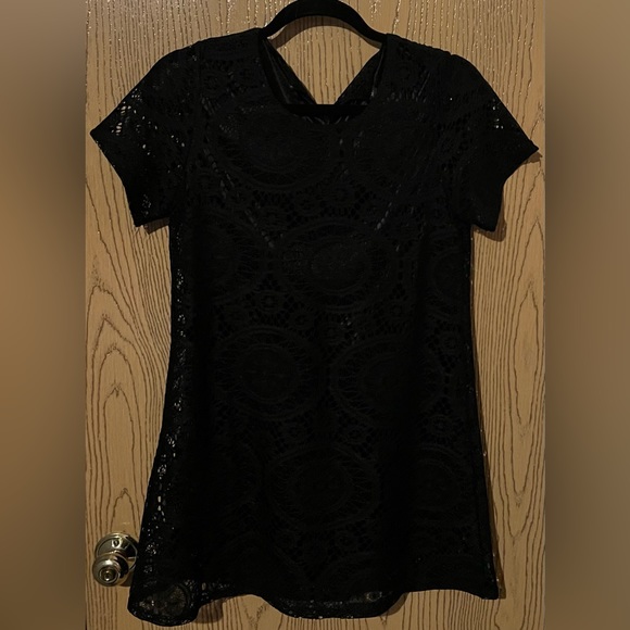 Nadasha women’s short sleeved lace top large, match with leggings - Picture 1 of 1